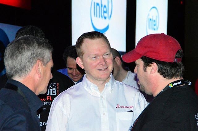 ml13ml's tweet photo. Hey Jeff some bloke is photobombing us π€ #SWW13 flashback #SOLIDWORKS #SWW19 https://t.co/C7LDWPopP4 https://t.co/tHn1u23rtT