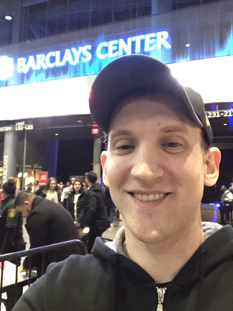 JasonSomerville's tweet photo. Broooooklyn!
great to be here for the @ufc’s huge debut on @espn! thanks @PokerStars for the porkchop 🙌🏻🙌🏻🙌🏻
I like Thrillashaw to win the 🏆 tonight
#UFCStars https://t.co/bZlEA0Hxhj