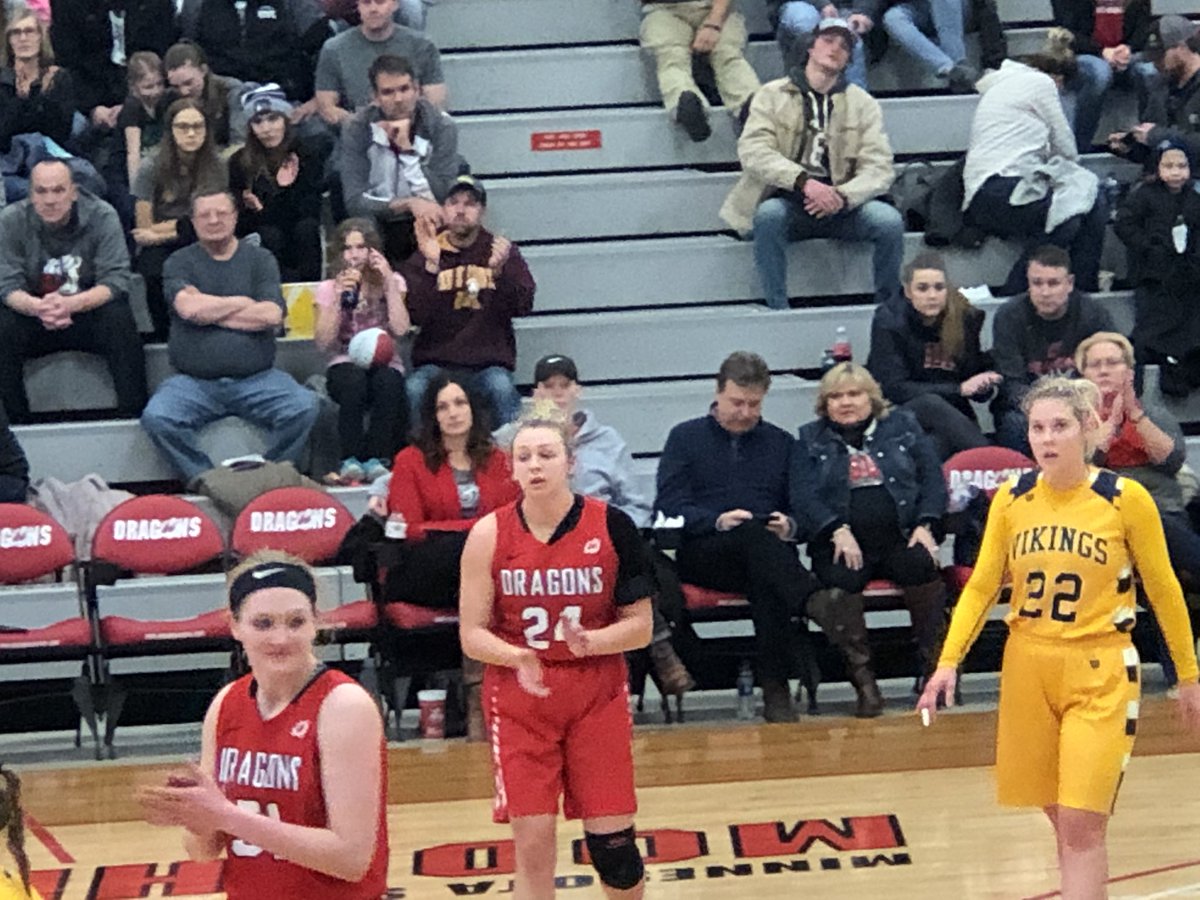 DrBrendaAH's tweet image. Congratulations Kiley Borowicz on your career high scoring  @MSUM_WBB game today. Love seeing @MSUMoorhead students excelling and enjoying their college experience! #24 #Team #37points #DragonPride