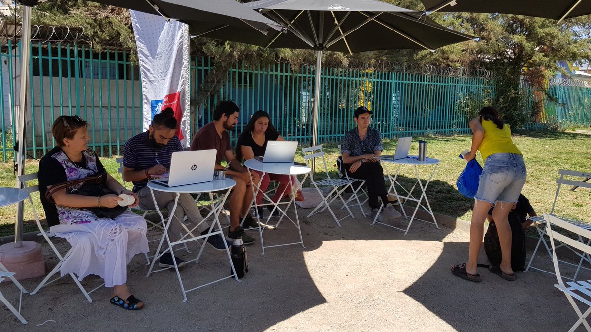VictorSVenegas's tweet photo. Seguimos en #MartaBrunet conociendo la "Percepción del Espacio Público" de los vecinos de @BrunetPlan #PlanMaestroMartaBrunet @Minvu @ServiuRM @CedeusChile @IEU_T #urbanexperiment Trabajando en el co-diseño de nuestros planes maestros!!! https://t.co/njIEyy8a3T