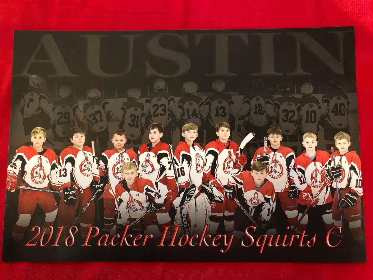 TMMed99's tweet image. Hockey Day MN! Austin, MN Squirt C’s looking fierce and goofing around after their game! Also a photo of the Mites who all made it to their game after a foot of snow overnight! #HockeyDayMinnesota #HockeyDayMN