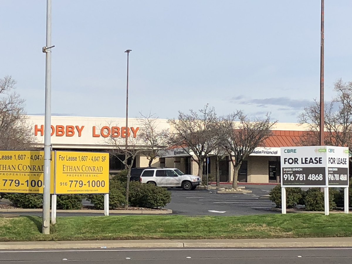 BillHarticon's tweet photo. #hobbylobby where serial killers go to die ! Shouldn’t have went here that day #joedeangelo 😂 @ear_ons @jcarole https://t.co/jYWiDmahuh