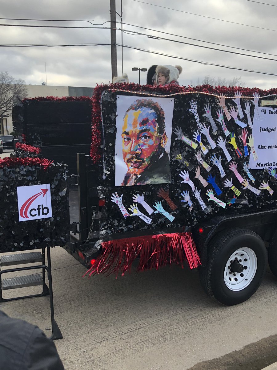 vo1020's tweet photo. 30 plus mph winds, 34 degrees, and we put on a good parade! ESDC had the best float!! #MLK #CFBISD @cfbjobs @CFBDLS @cfbAltEd @CFBISD https://t.co/sR8yJXFfzU