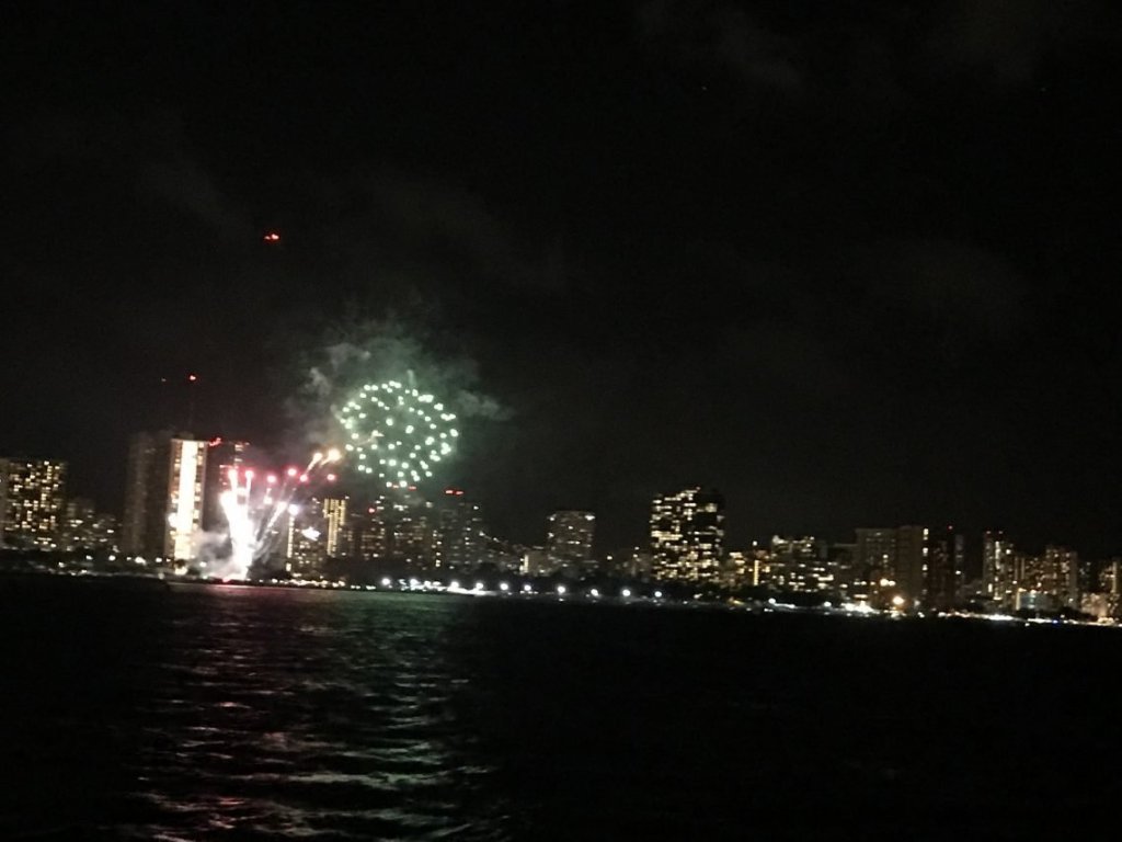 therebackblog's tweet photo. Aloha! We've finally gotten around to blogging about our Hawaiian vacation. Today, Day 1: Ala Moana, Breweries, and a Sunset Dinner Cruise https://t.co/CV21IHVC1Q https://t.co/oJ8AwsJSNK