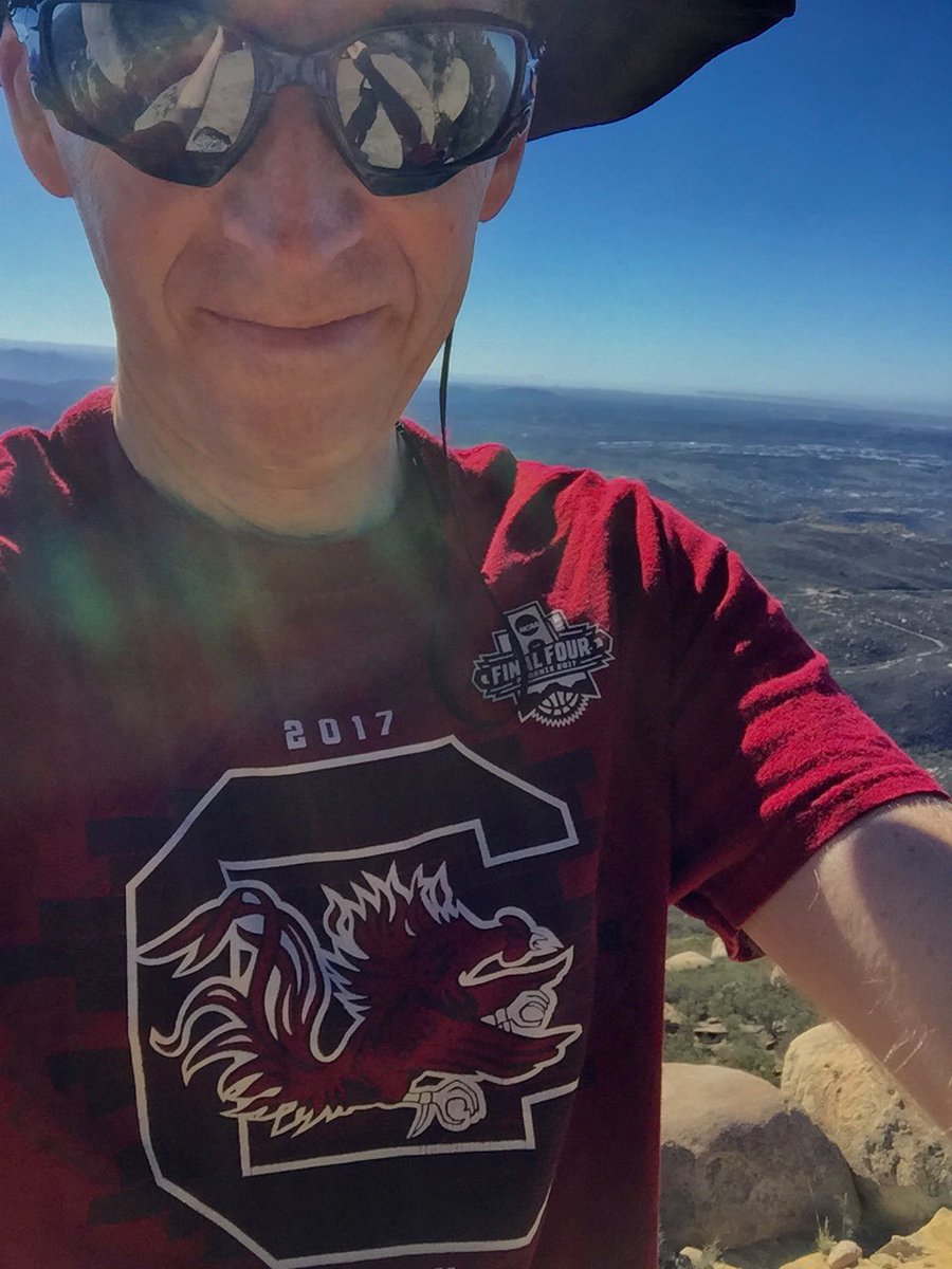 Topher_X's tweet image. ⁦@GamecockMBB⁩ ⁦@SpursFeathers⁩ Representing from Cali on game day! Go #Gamecocks 😎👍