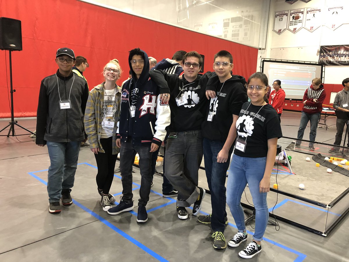 HHS_Robotics's tweet image. 🤖League Meet 3 ~ F1 🤖  #ROVERRUCKUS #FIRSTLAUNCH2019 #omgrobots #FIRSTinspires #STEMsquad #makeitloud