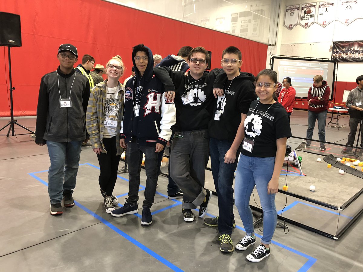 HHS_Robotics's tweet image. 🤖League Meet 3 ~ F1 🤖  #ROVERRUCKUS #FIRSTLAUNCH2019 #omgrobots #FIRSTinspires #STEMsquad #makeitloud