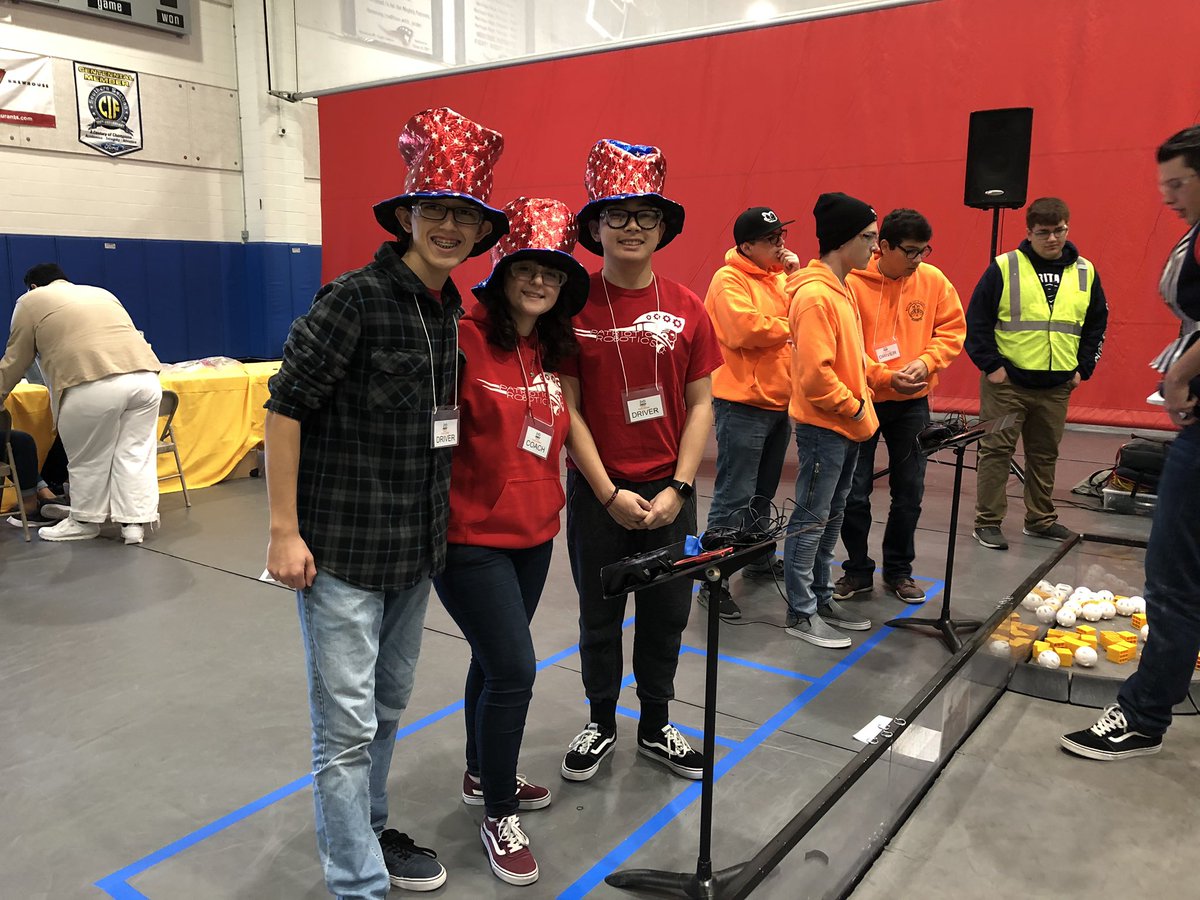 HHS_Robotics's tweet image. 🤖League Meet 3 ~ F1 🤖  #ROVERRUCKUS #FIRSTLAUNCH2019 #omgrobots #FIRSTinspires #STEMsquad #makeitloud