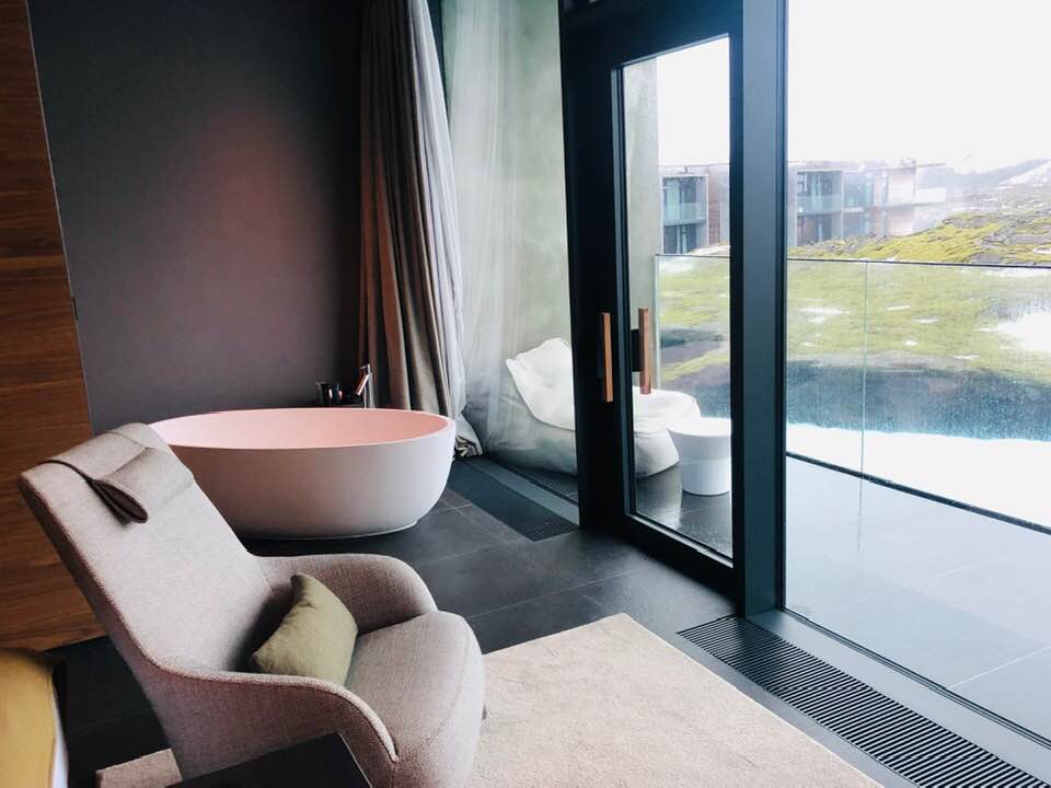 360PrivateTrvl's tweet photo. A few of our 360 Private Travel team are experiencing the healing powers of The Retreat at Blue Lagoon, Iceland this weekend. A perfect antidote to January. Contact your 360 PT travel designer to find out more. #luxurytravel #360privatetravel #extraordinaryexperiences https://t.co/qwuWBYjG6j
