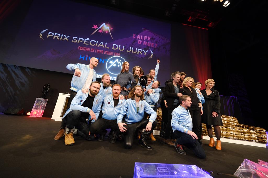 Le Prix Spécial du Jury du <a href="/Festivalpedhuez/">Festival de l'Alpe d'Huez</a> 2019, parrainé par @Hiventy, est attribué à Les Crevettes Pailletées de <a href="/cedriclegallo/">Cedric Le Gallo</a>  et <a href="/MGovare/">Maxime Govare</a> !
#FAH2019 #AlexandraPrésidente #PalmaresduFAH2019