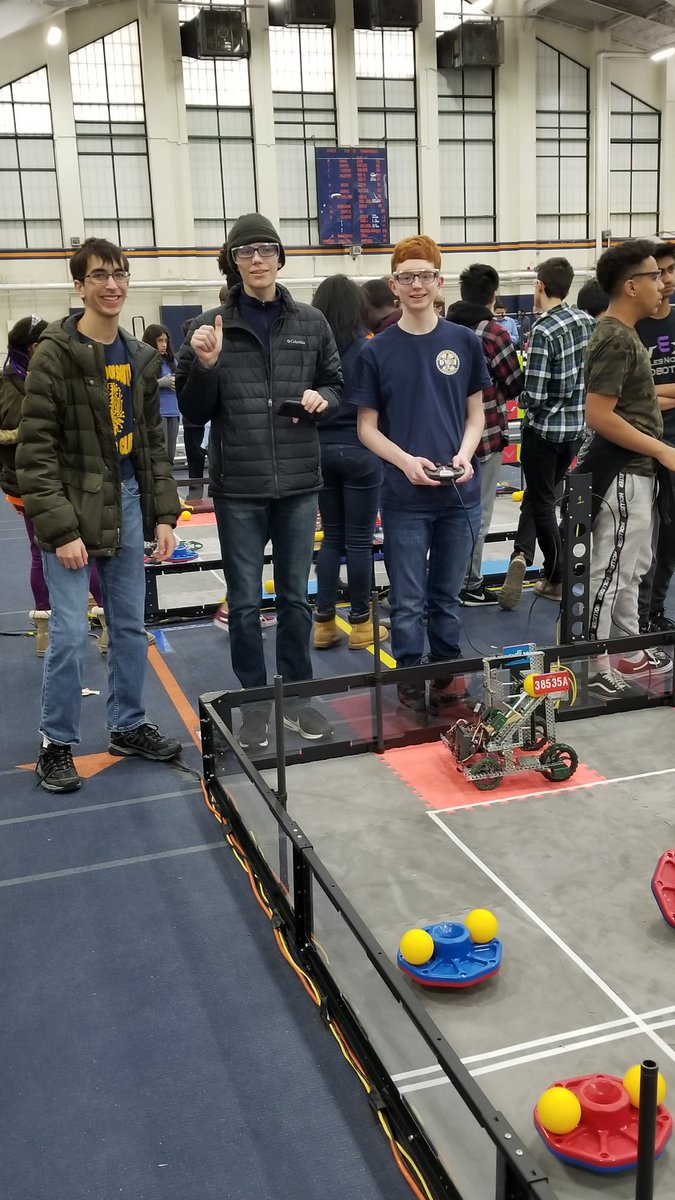 Justin_Zummo's tweet image. Faster than Light and Big Baller Bots are competing at Evanston HS today, GO TITANS! #GBSENGINEERING #GBSNOW #VEXROBOTICS