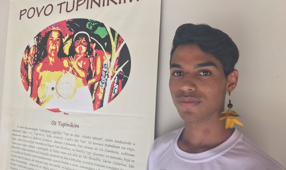 g1's tweet image. Indígenas e gays: jovens contam como é ser LGBT dentro e fora das aldeias g1.globo.com/df/distrito-fe… #G1