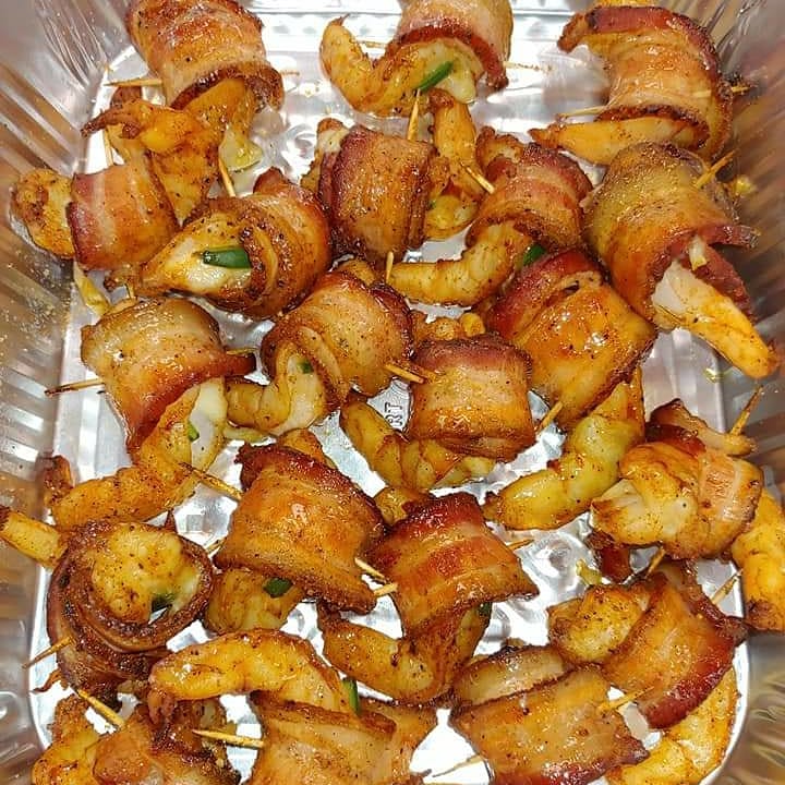 kcgrillingco's tweet photo. Had a little fun at @kcgrillingco today... Made some Bourbon Pepper Bacon wrapped shrimp stuffed with Jalapeno and Havarti Cheese rubbed with @WhiskeyBentBBQ #oldfashioned and it was ๐ฅ๐ฅ๐ฅ They where cooked on the NEW @MMSmokers BARQ 3600
#kcgrillingco #ScoobyDoobyQue https://t.co/lNC8Vi1moI