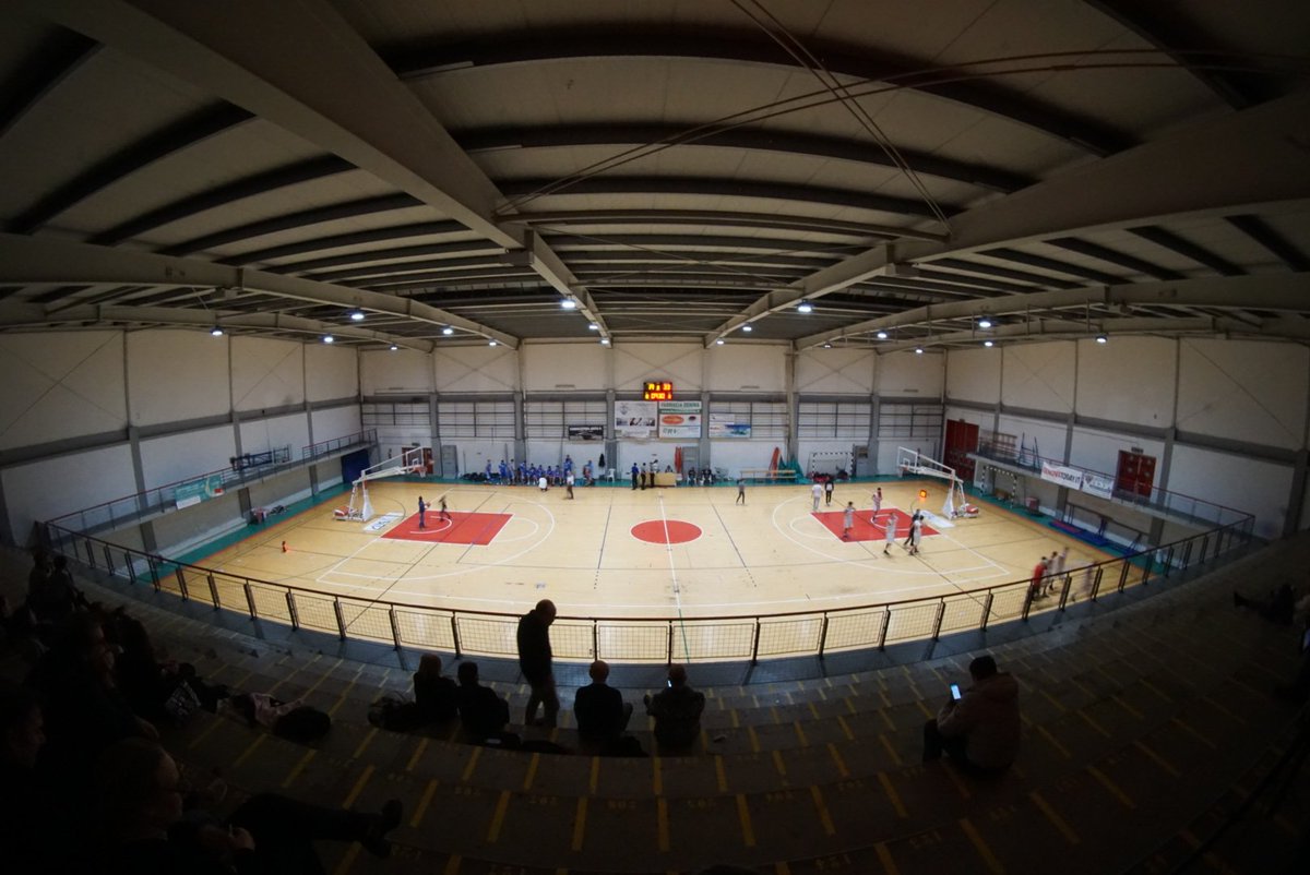 liguriaaspicchi's tweet photo. #Cogoleto tenta l'allungo contro la #SCAT ma i #Biancorossi non mollano. Parziale primo tempo: 19-33 🏀

#comenonlavetemaivista
#comenonlavetemailetta https://t.co/O0X6ZIkL3t