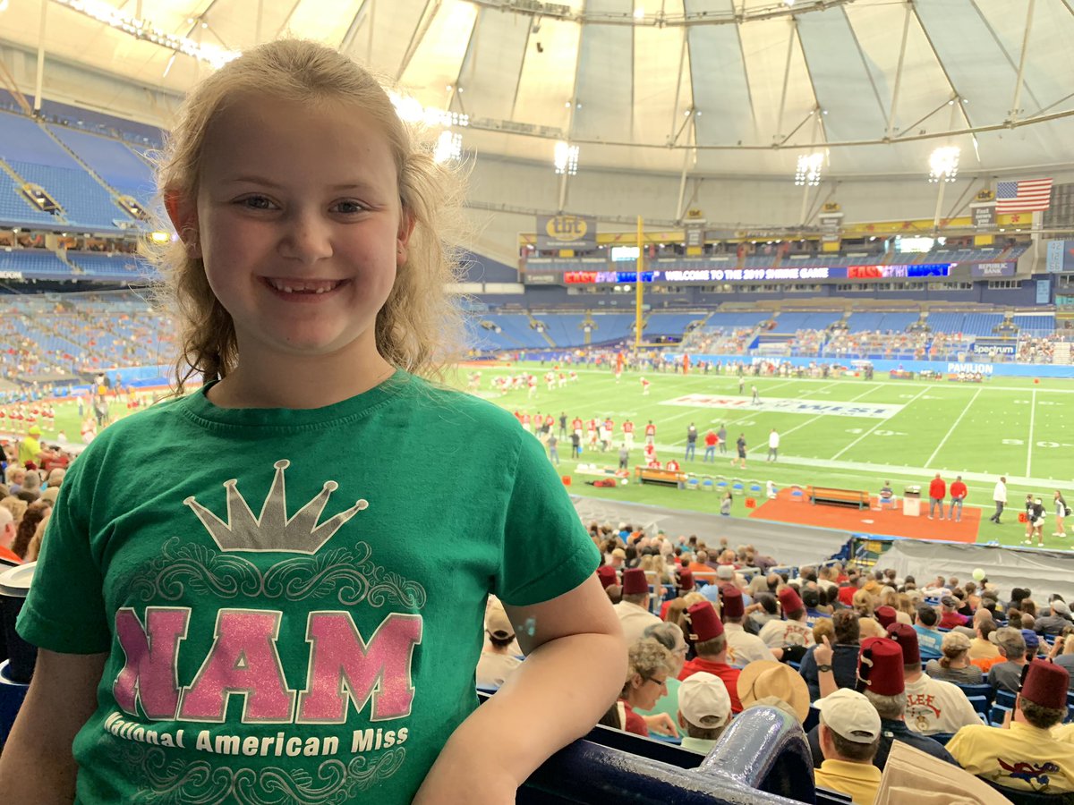 DarrellFL's tweet image. 2019 National American Miss National Actress Jr PreTeen Jocelyn Lee in the house at the #ShrineGame #NAMiss