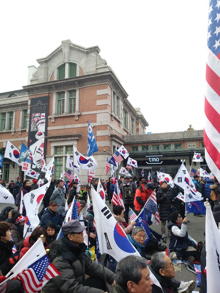 박대통령을 무죄석방하라