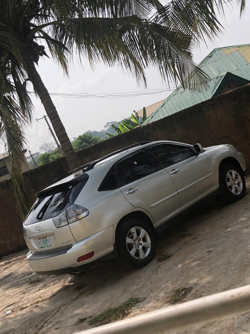 stanleko's tweet photo. I have dis super clean registered 2004 Lexus Rx330 for sale @ 2.6m
Car is decent n neatly used. 
Kindly RT.
@Layqan @JoyousOsa @Khal_zimo https://t.co/Mely5m07mH