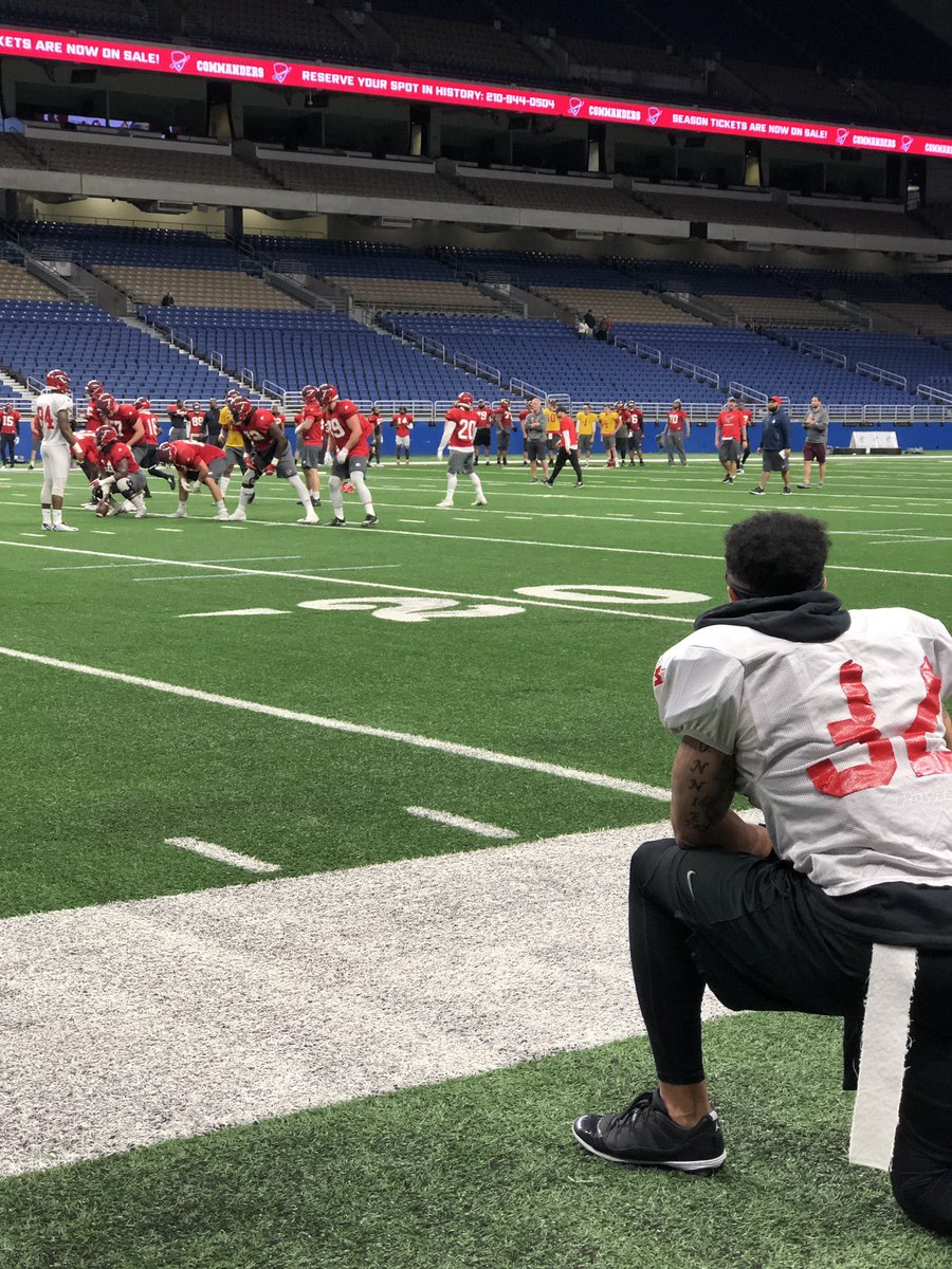 quemeanswhat's tweet photo. San Antonio! The @AAFComannders are ready for you. Are you ready for some football?! 🏈 
Ticket Information: Fans can purchase tickets starting at $20 at https://t.co/PvipHAnAw3 First game is at @Alamodome on 2/9 #commanderscamp #takecommand https://t.co/mR7echD2gT