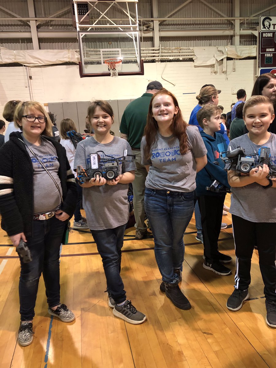 _BESHornets's tweet photo. Future Hornet Robotics Team was rolling at UALR today. Great job to Coach Pitman and our BES Robotic All-Stars. #roboticsrule https://t.co/YQSC29QGIS