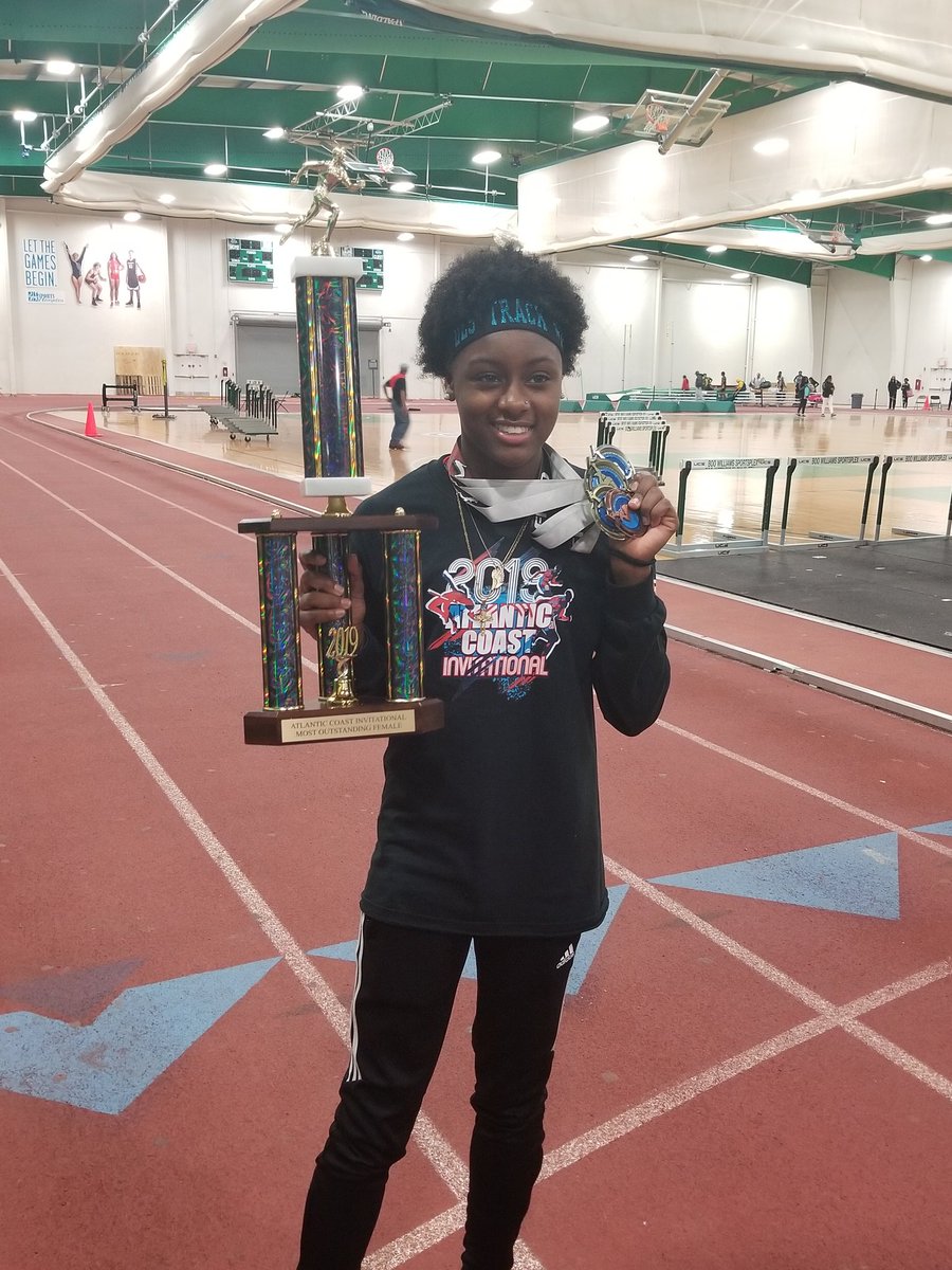 JBrumage2's tweet photo. Freshman @Thatgiirl_des jumping out the pit for @pahsxctrack. Indoor long jump PR of 18'3 today. Atlantic Coast Inv. Female Athlete of the meet honors. https://t.co/svOB4RZG1g