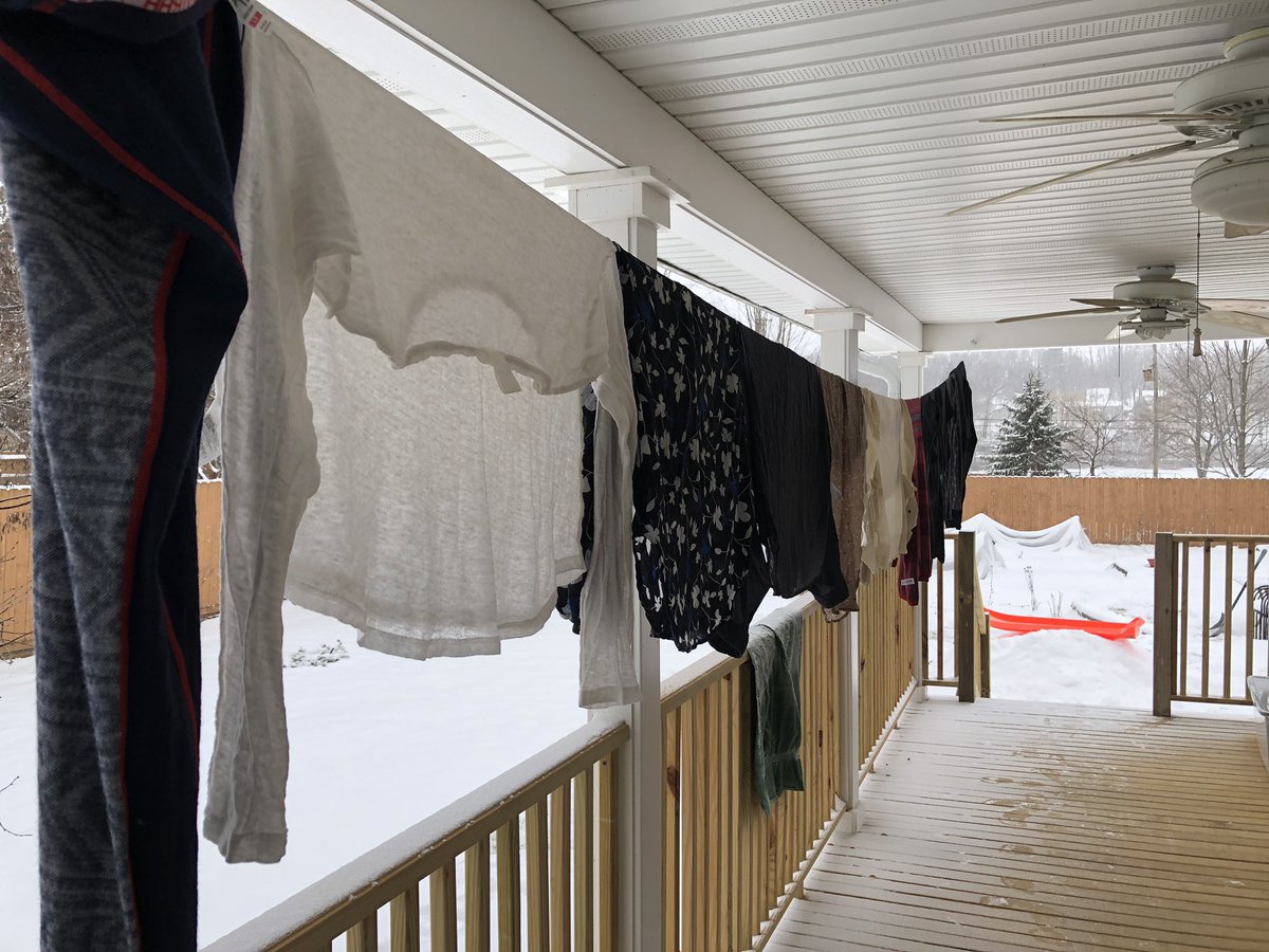 carbonfreefami1's tweet image. Line dried. Year round. Even in Michigan.
#lowcarbon #lowcarbonliving #linedried #laundryday