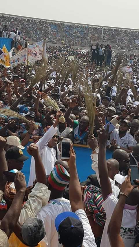 MrPa_Johnson's tweet photo. Nice to see that Baba was too busy being President today, to go debate. Thank you Mr @MBuhari for using your time for what Nigerians elected you to do. 
#TheNextLevel
#2019Debate #PMB4Plus4 #PMBInNiger #PMBInJos https://t.co/PO3DZlCCGC