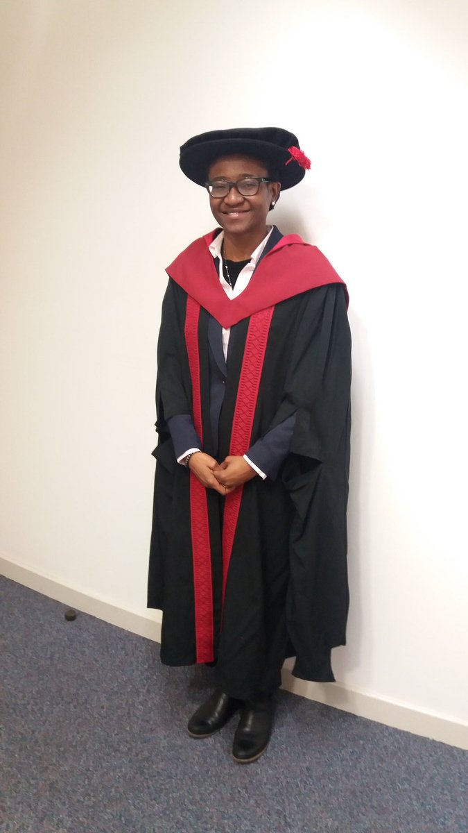 akangakiba's tweet photo. Leicester Graduate 😎 #PhD #LeicesterGrad19 https://t.co/BszfJtyfke