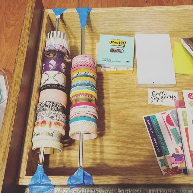 bethduffdesigns's tweet photo. While everyone else is at #creativation2019 I’m at home pretending Im there and organizing my desk... #fomo #craftyproblems #organizationalskills #dontcomeroundheremariekondo #washitape https://t.co/AVfLhp9Gay https://t.co/kyfcOMJMVu