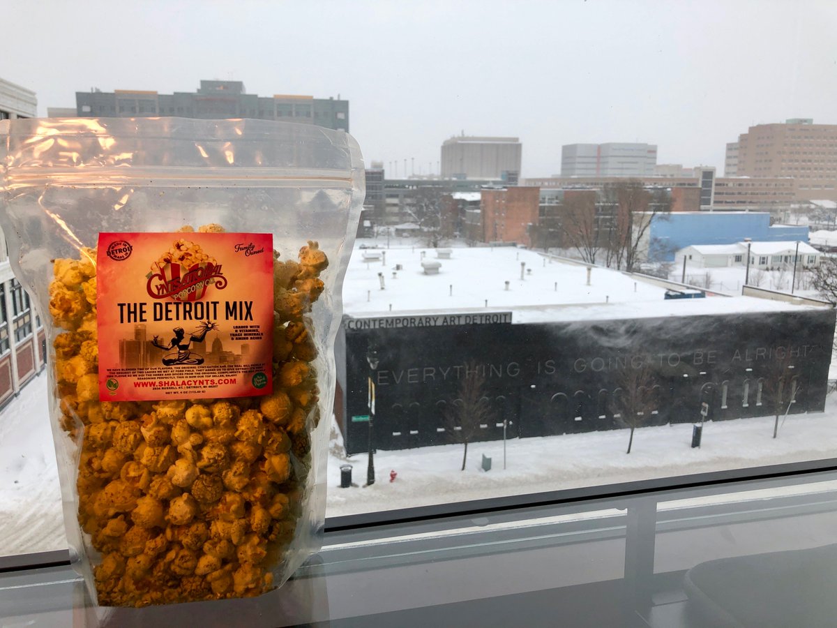 Buie's tweet photo. Hey #Detroit did you know today was #NationalPopcornDay? Treat yourself to the official snack of the city, The Detroit Mix by Cyntsational #Popcorn. Grab a bag at @wholefoods or order online https://t.co/ZhjhC55ZrU https://t.co/41N70eaeQq