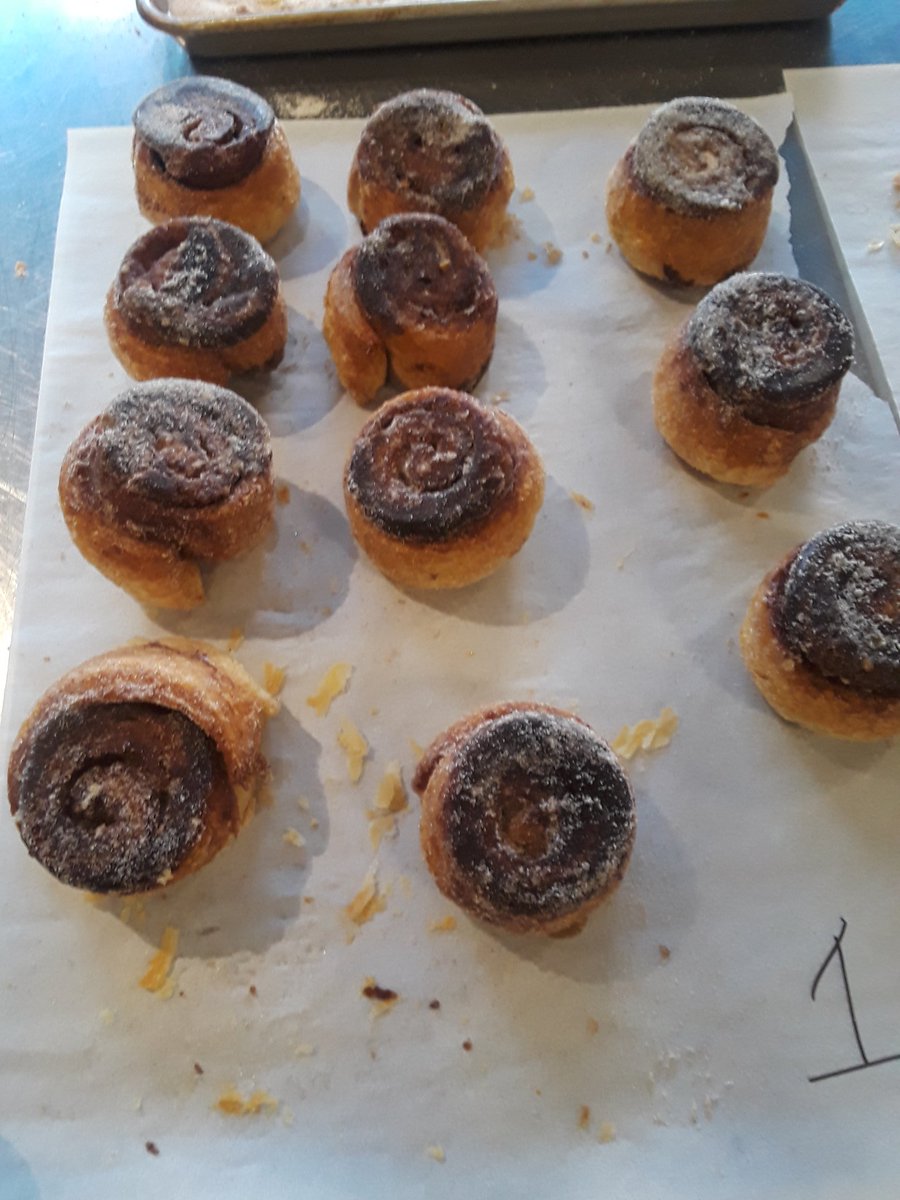 AshleyForest16's tweet image. #cinnamonrolls #frenchbaking #crossiants101 #crossiantdough @Sur_La_Table