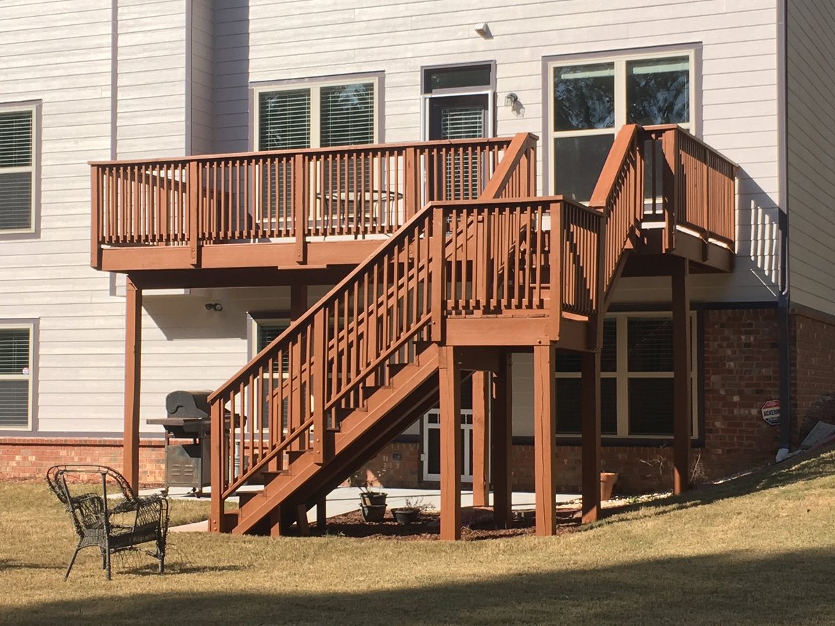 MelvinContrSvcs's tweet photo. This house is located in Norcross. Some of the services provided were #pressurewashinghouse, #caulking, #paintsiding, #painttrim, #repairtrim, and other. Call today to get your free estimate. 

You can see more at, https://t.co/v7d6oF4aGu https://t.co/CQrgQJ9lN1