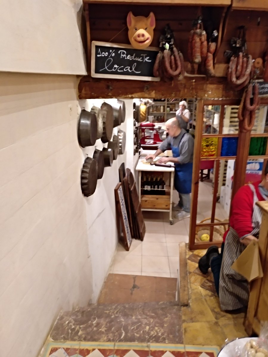 pekesmallorca's tweet photo. Momentos de #fiesta, #Tradiciones, #Gastronomia #sobrasada, #llonguets, #botifarrons
Disfrutemos de #SantSebastià2019 #mallorca #Baleares
Por cierto...los #llonguets de porcelleta negre des #fornetdelasoca son espectaculares
Espero que el maestro no se moleste por la foto https://t.co/3kTNNUiZiq