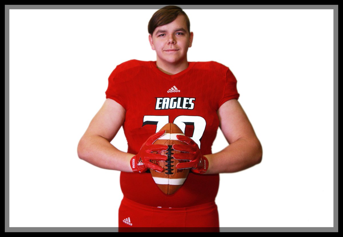 MatthewHB78's tweet photo. ‼️COMMITTED...Thank you very much to the entire coaching staff at Eastern Washington University, especially @CoachBestEWU, @CoachJaseBooty and @CoachCherokee for this opportunity!!! #EKG #GoEags #FL19HTCLUB 🦅🔴⚪️⚫️🇨🇦 @EWUFootball @chatfootball‼️ https://t.co/YJJ1YFnzlS