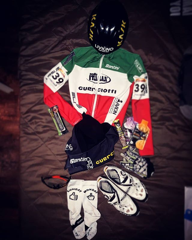 gioelebertolini's tweet photo. Ready for the fight 👊👊
#selleitaliaguerciottielite #Northwaveshoes
#Livigno #SelleItalia #AriBike #NrcOcchiali #Guerciotti #EthicSport #elitecycling #kaskteam #ursuswheels #Polar #GhostXc #MadeInMilano #AtletiEs #santinicyclingwear #Vittoria #Feelt… https://t.co/BQNlkFj2wx https://t.co/KJD8wijHkZ