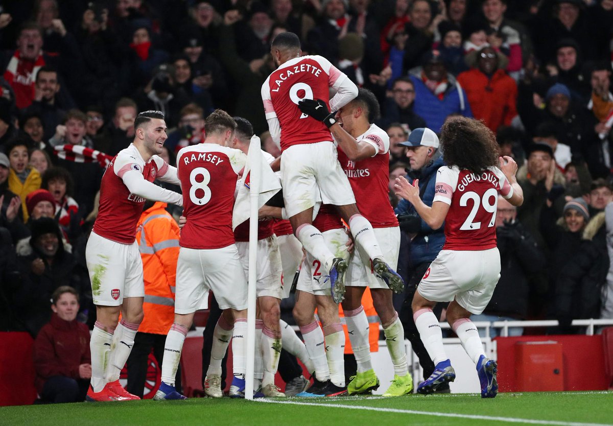 piersmorgan's tweet photo. Arsenal were absolutely superb today... and Chelsea were absolutely diabolical. 
As an Arsenal fan living near Chelsea, this is hugely pleasing. 
Congrats @UnaiEmery_ - you've got the team back on track. #afc https://t.co/x9nm4VBT1A
