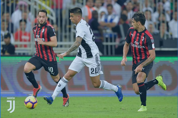 Joao #Cancelo: «Tras la Supercoppa queremos más trofeos, trabajamos a diario para ello»
🎙 La entrevista íntegra ➡️ http://juve.it/KnHw30nnqXH