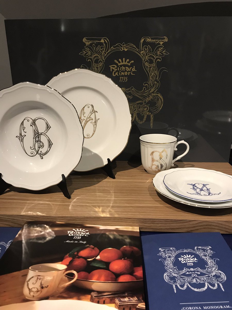 romany_headlam's tweet photo. Privileged to attend #Richardginori private view at @thelouvre this evening for launch of new collection #florence #firenze #italianporcelain #gioponti #magnifico #porcelain #dinnerservice @richardginori1735 @MuseeLouvre #coronamonogram #corona #monogram #personalised https://t.co/o42RRm5Ijs