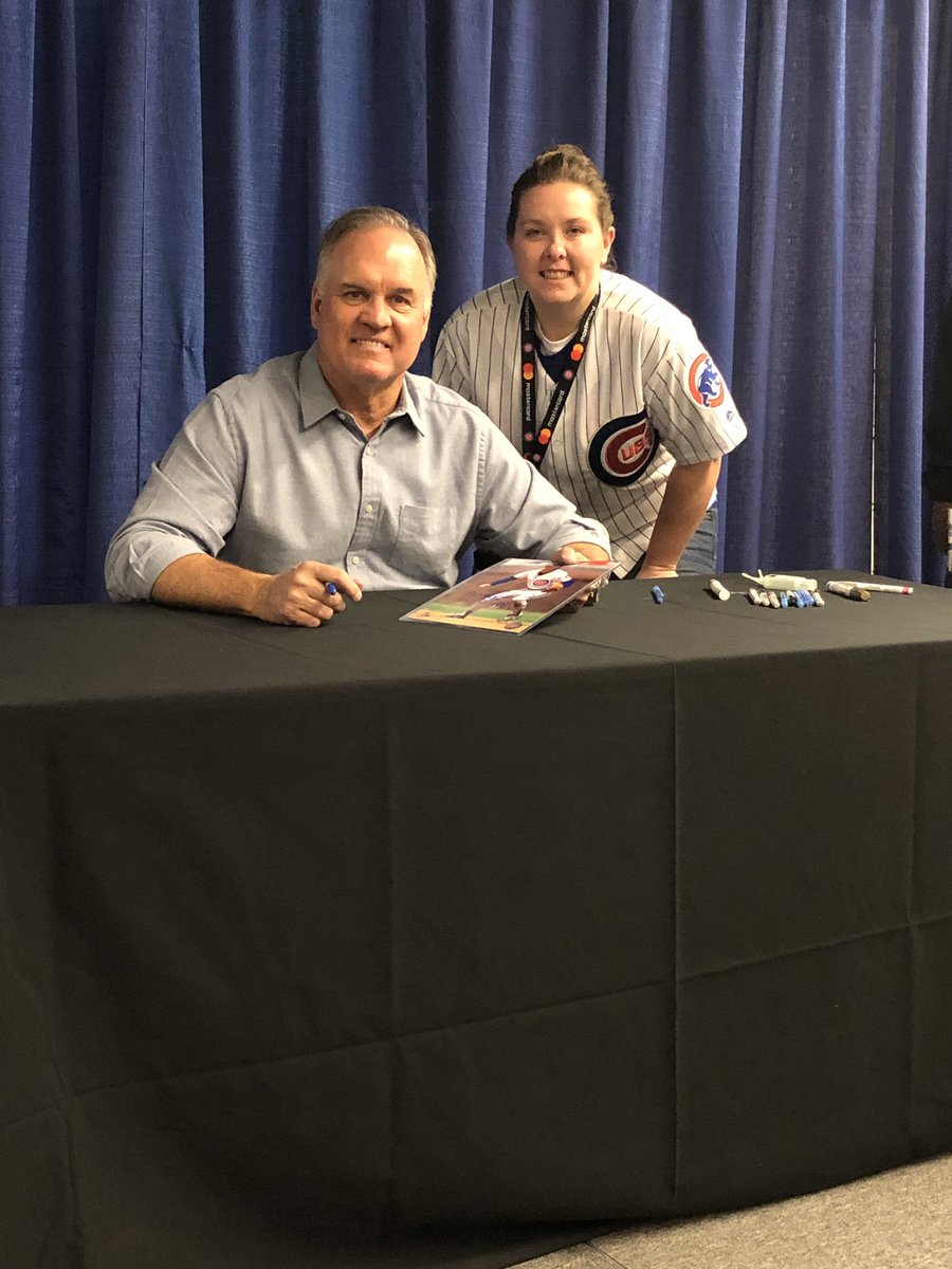 KHamilton14's tweet photo. I can check a big item off my bucket list meet #RyneSandberg and get his autograph ๐ ... Also got to meet fireballer/brawler #KyleFarnsworth and 'the brow' #TaylorDavis Today was a good day. #CubsCon https://t.co/VAelH3WUDf