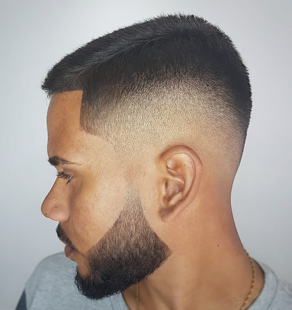 netinelsom3's tweet photo. Aquele tapa diferenciado !!!#BETOjr 💈✂️ https://t.co/HbVyCSw0yq
