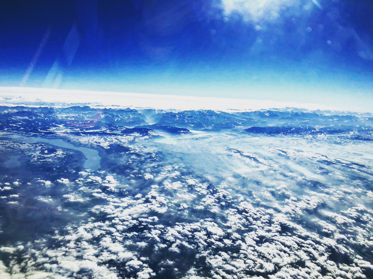 Yogui_Bear's tweet photo. Los Alpes Suizos desde la ventana.
Ni rastro de Heidi ni del abuelo.
#TeamWindow #TeamVentana #Airbús320 #A320 #WindowTeam #AlwaysWindow #alwaysgetthewindowseat #Iberia https://t.co/OEyEEOpw72