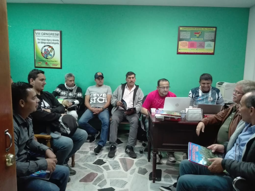 CGT_BtayCund's tweet photo. Reunion de la Junta Directiva de la organizacion sindical Sintraraza para comenzar con las actividades del 2019 con la compañia y asesoria de la @CGTCol
@JulioRGE @MiryamLTA https://t.co/Ec7R7GHbhW