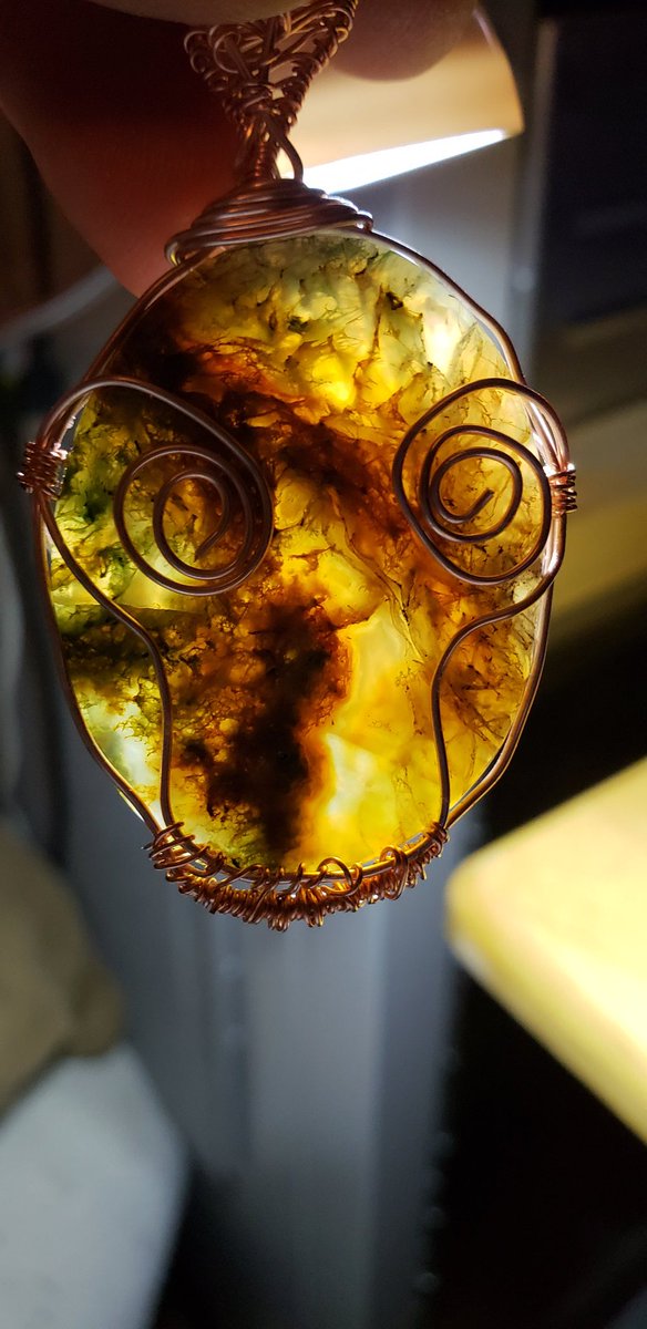 TwistedDreams9's tweet image. #ontheworkbench #agate #wirewrap #jewelry. Do you see it?