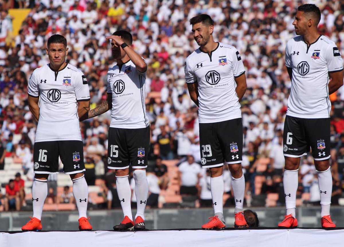 Cantemostodoscl's tweet photo. #NocheAlba [Fotos] Benjamín Peralta #MundoColoColo https://t.co/yPpYwT8d5c