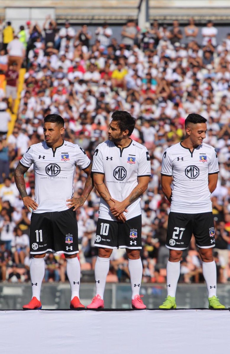 Cantemostodoscl's tweet photo. #NocheAlba [Fotos] Benjamín Peralta #MundoColoColo https://t.co/yPpYwT8d5c