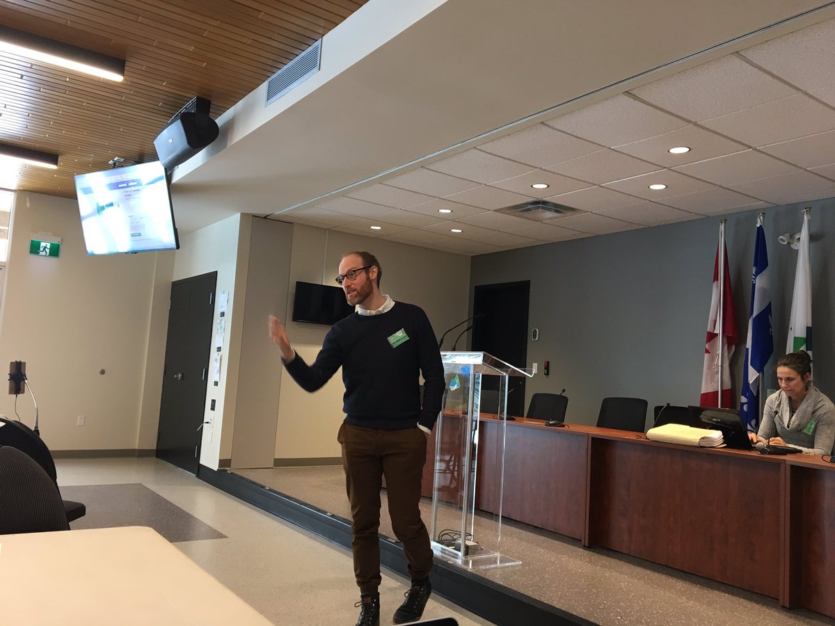 Naomie_Goyette's tweet photo. Heureuse d’avoir rencontré + assité à la conférence de @macarignan aujourd’hui. Il est à peu près temps de tout revoir en #éducation au #Qc . Le #rapportparent remonte à plus de 50 ans. Merci de travailler à faire avancer notre système. #PolQc #AssNat #architecture 👏👍🙏😊 https://t.co/reXb8Jbcgx
