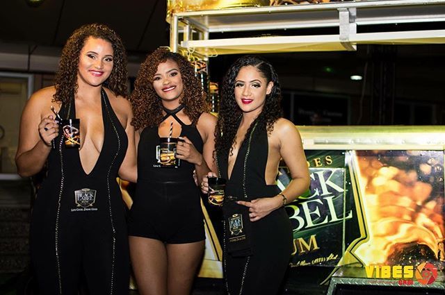 TheVibesCam's tweet photo. #VibesCamIntl #CityCoolerFete #Carnival2019 #TrinidadCarnival #BlackLabelRum #Beautiful #Ladies #Sexy #PromoGirls https://t.co/OUMgNlsFb7 https://t.co/Fsu2001A5q