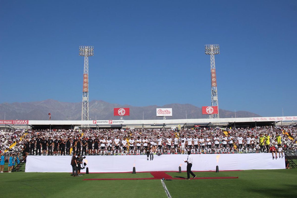 Cantemostodoscl's tweet photo. #NocheAlba [Fotos] Benjamín Peralta #MundoColoColo https://t.co/txpDolSaQd