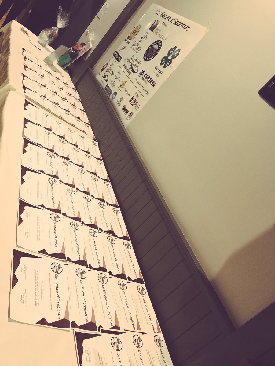 OACLead's tweet photo. It banquet time for the #RoadLessTraveled2019 OAC Leadership Conference. https://t.co/2RWZkdIYvD