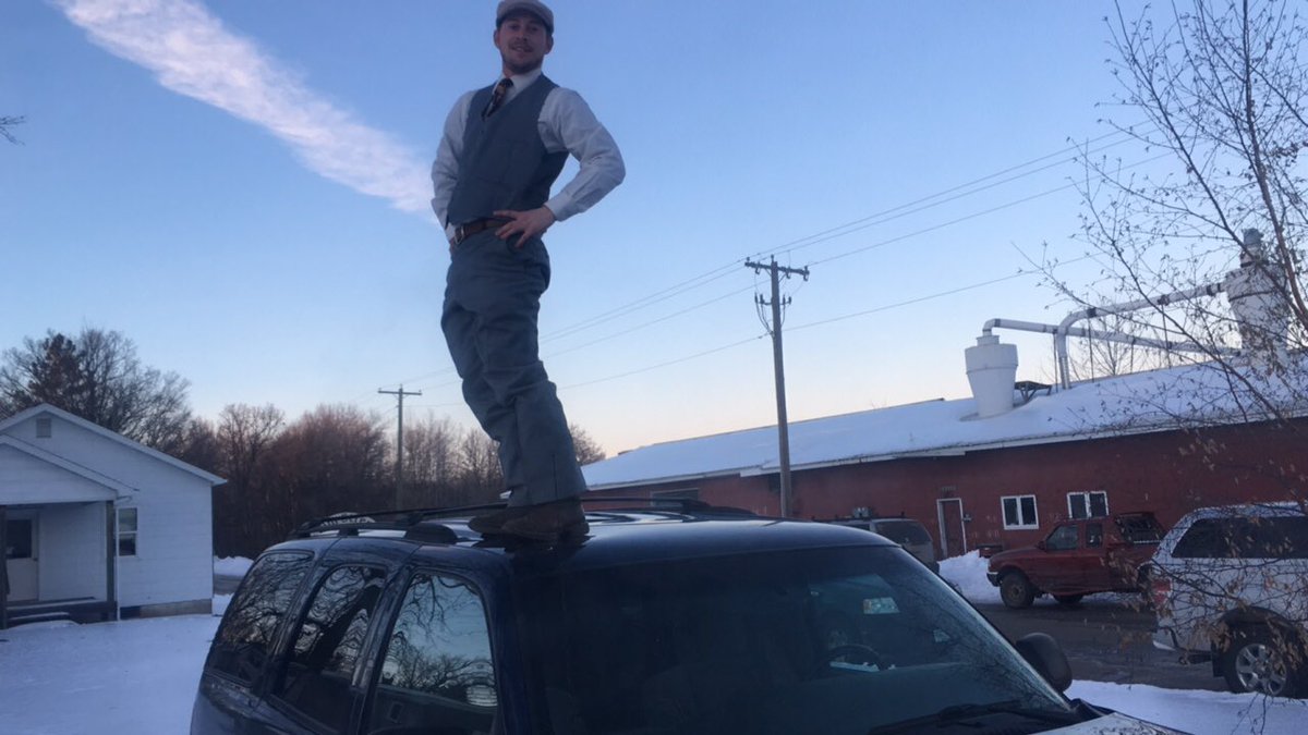 TimJay22's tweet photo. #Vergasdayofplay #vergasplay #vdop10 #vdoptask49 team member on roof https://t.co/rffb1F3duY