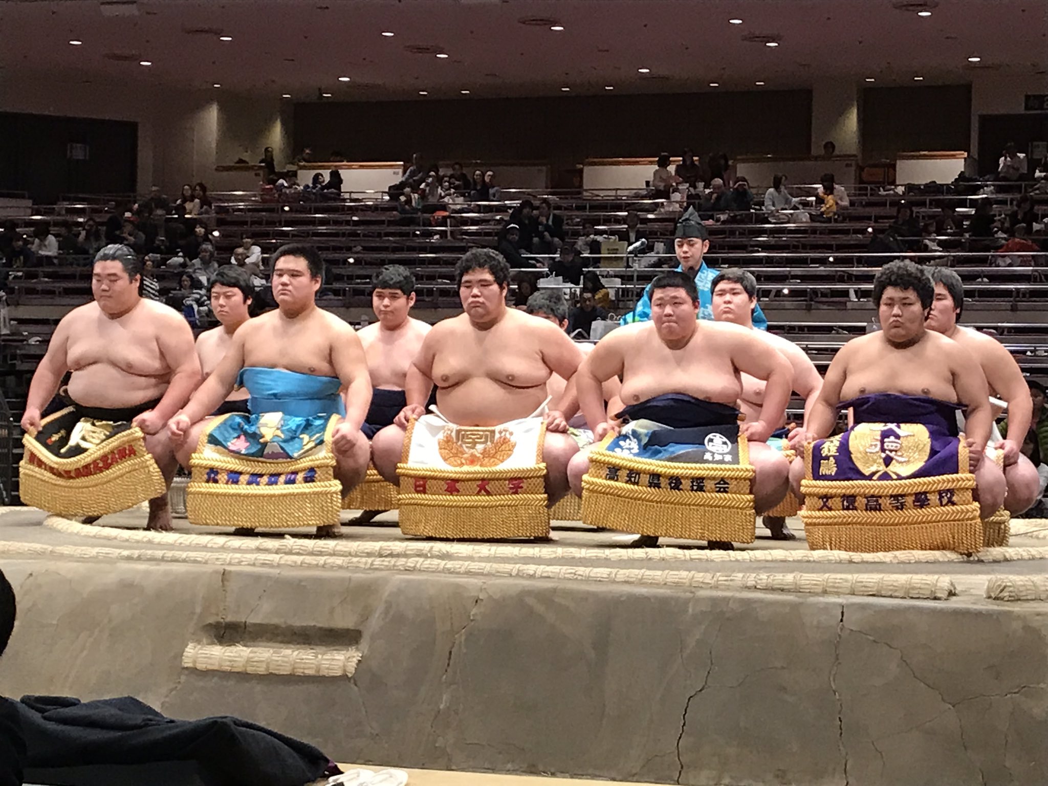 Sumo Soul 相撲魂 Day8 Nakabi Always Has The Shusse Hiro The Official Introduction Of New Recruits To The Sumo World Gamba Sumo Hatsubasho T Co Ap9x4t5r4c Sumo Soul 相撲魂 Day8 Nakabi Always Has The Shusse Hiro The Official Introduction Of New Recruits To The Sumo World Gamba Sumo Hatsubasho T Co Ap9x4t5r4c
